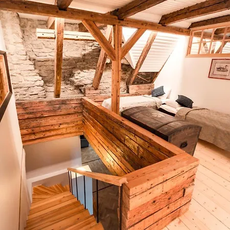 Luxury 4 Bedroom With Terrace And Sauna Apartment
